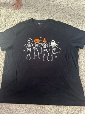Halloween Skeleton Graphic T-Shirt